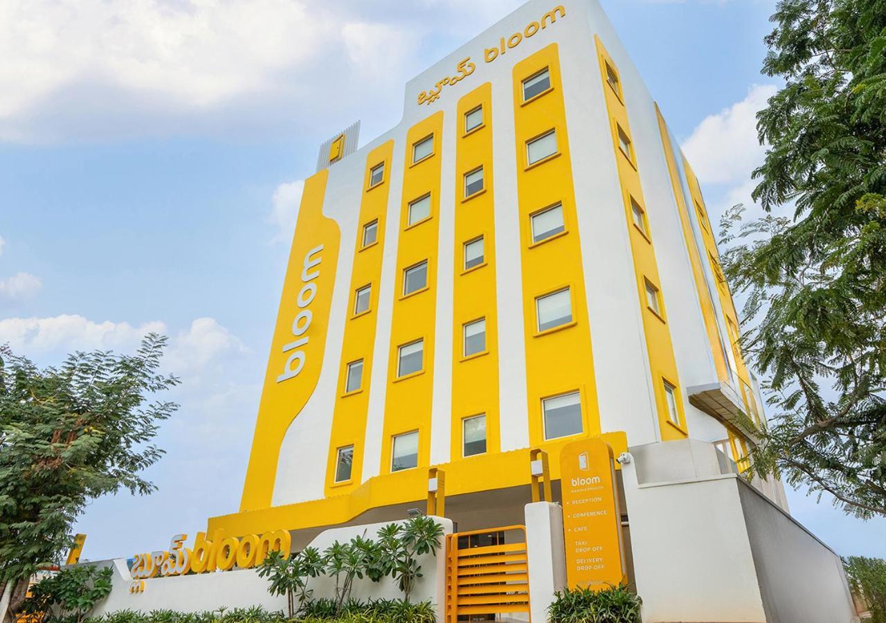 Bloom Hotel Financial District Hyderabad Eksteriør billede