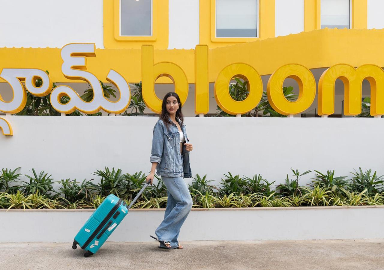 Bloom Hotel Financial District Hyderabad Eksteriør billede